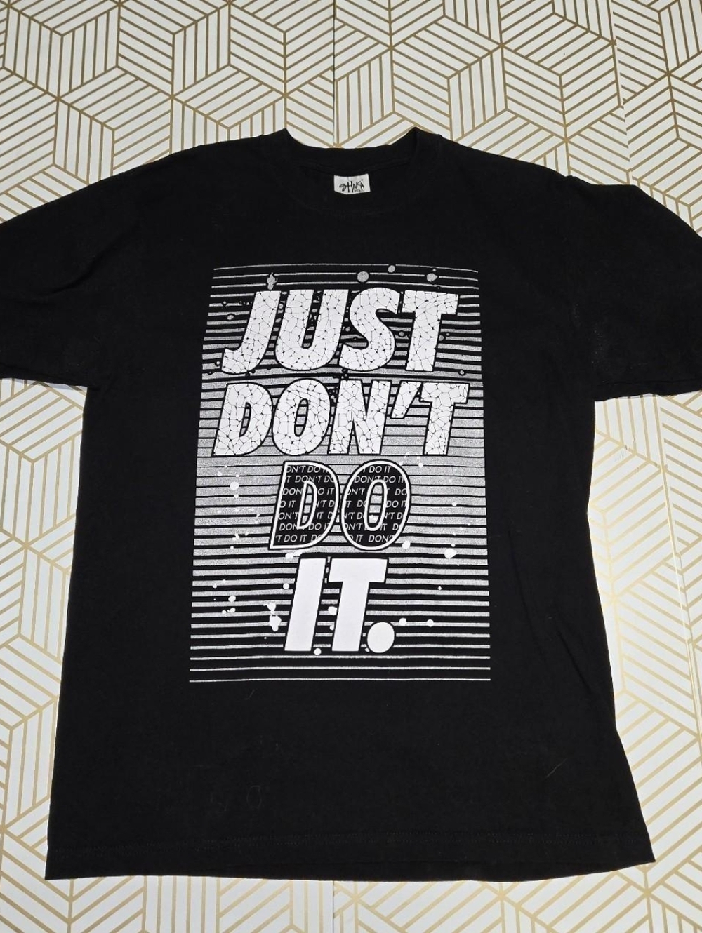 Shaka Wear Men's Black Size Large Graphic TShirt "JUST DONT DO IT"